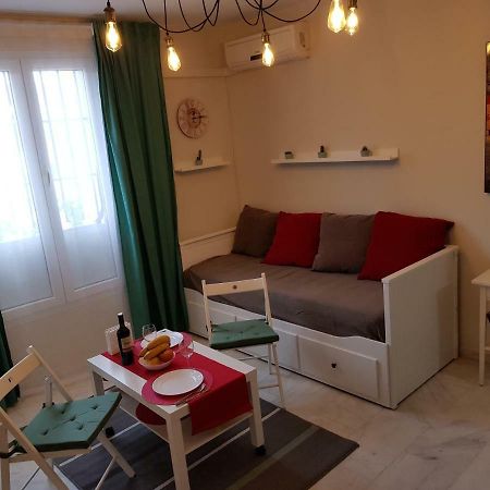 **** Genuar Apartments Malaga Center Екстериор снимка
