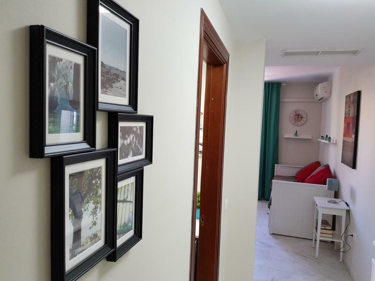 **** Genuar Apartments Malaga Center Екстериор снимка